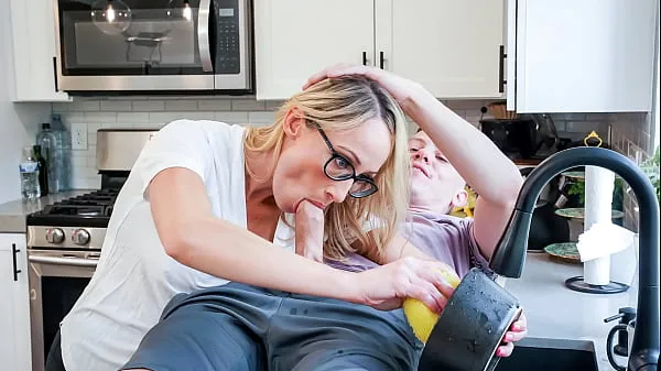 입주민이 젖어있는 미일 엄마 아내를 아무때나 무료사용: 잔인한 박수 & 크리미엄 엄마노예!